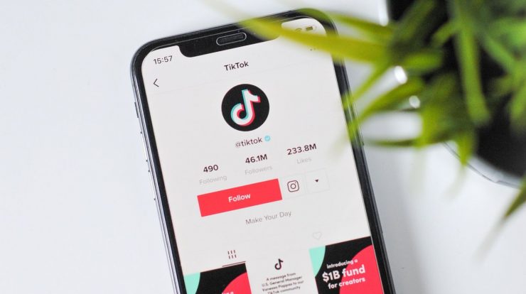 TikTok now allows you to delete and report multiple comments simultaneously