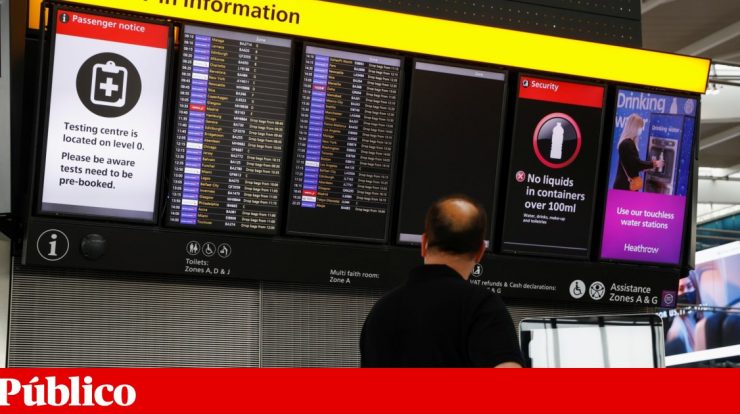 At least two Portuguese were barred from entering the United Kingdom  UK