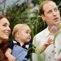Fotografia de Kate Middleton, Príncipe William e o pequeno Príncipe George