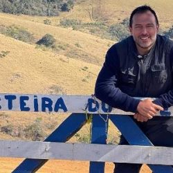 Reporter walks 421 km in SP after losing family members to COVID-19