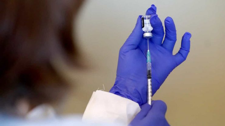 The UK is trying to combine Covid-19 and the flu vaccine