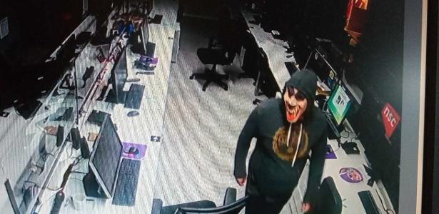 SC branch has been invaded by masked thieves