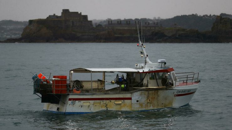 French fishermen are ready to take action against the UK to issue licenses