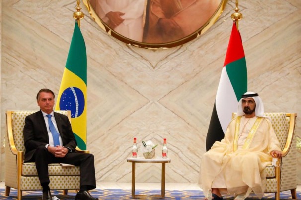 In Dubai, Bolsonaro presents Brazil's highest honor to a sheikh convicted of kidnapping his daughters