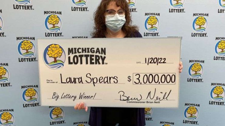 A woman discovers she has won over R$16 million in a raffle after looking into an email spam box - Mundo