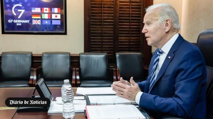 Biden says the G7 will move forward "with catastrophic obstacles."  UK bans Aeroflot and freezes VTB Bank assets