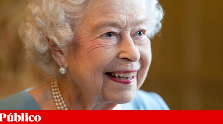 Queen Elizabeth II infected with COVID-19 with mild symptoms |  United kingdom