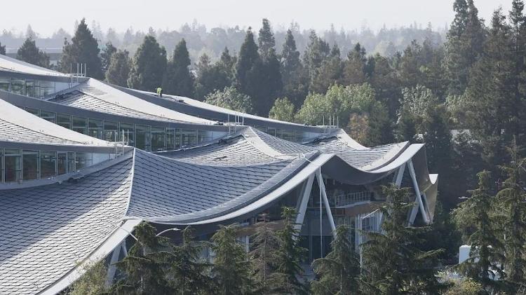 A roof that looks like a scale at Google headquarters - disclosure / Google - disclosure / Google