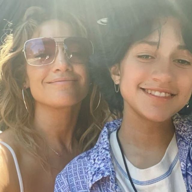 Jennifer Lopez and Amy (Image: Instagram clone)