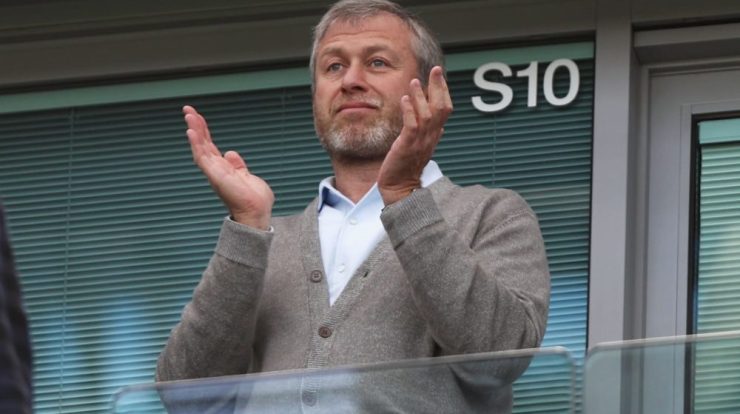 Abramovich is banned from living in the UK due to his relationship with Putin