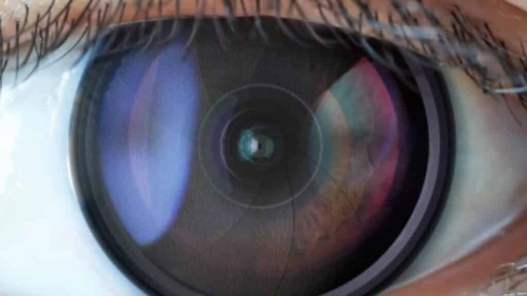 Researchers are testing contact lenses for augmented reality on humans