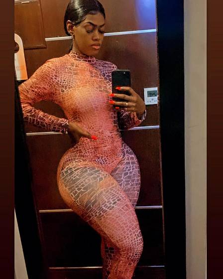 Angolan singer Marilyn Oye shocks the web with her prosthetic butt