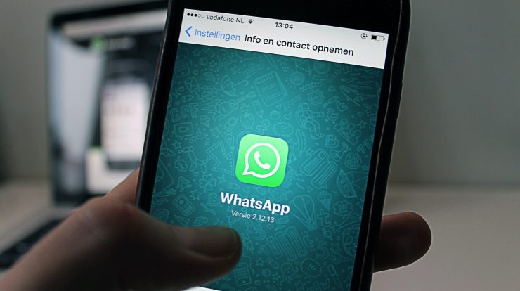 WhatsApp flaw allows blocked contacts to know their status