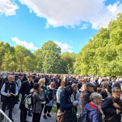 England suspends queue access to view Queen's coffin