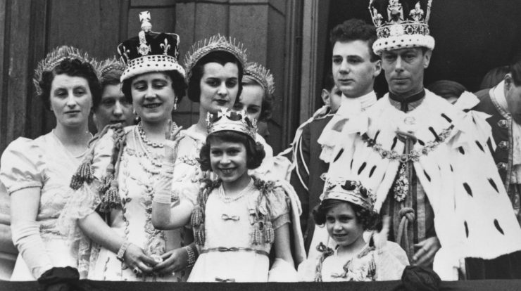 Why Elizabeth II Is the Most Unpopular Queen in Modern Britain
