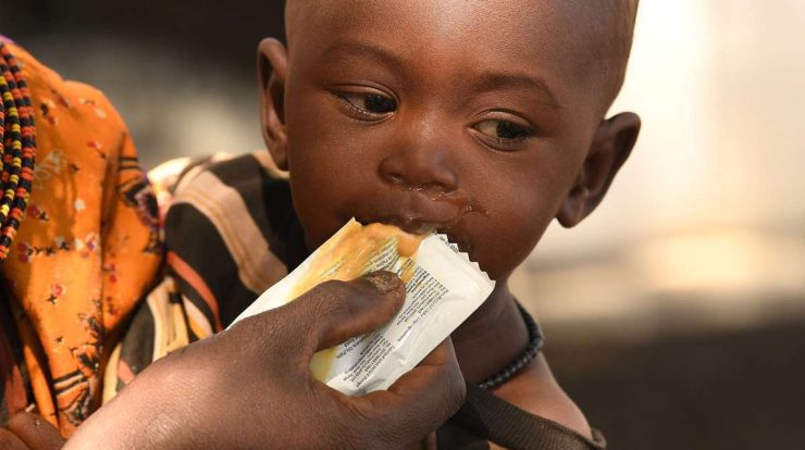 The International Monetary Fund recommends that governments reduce deficits and prioritize the fight against hunger