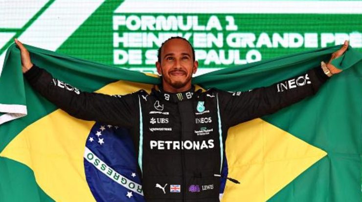 Hamilton will be in Brasilia to receive the tribute before the São Paulo Grand Prix