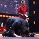 Keanu Reeves kneels in front of crowd on day three of CCXP 22 - Lucas Ramos / Brazil News