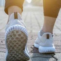 The surprising health benefits of walking backwards - 11/12/2022